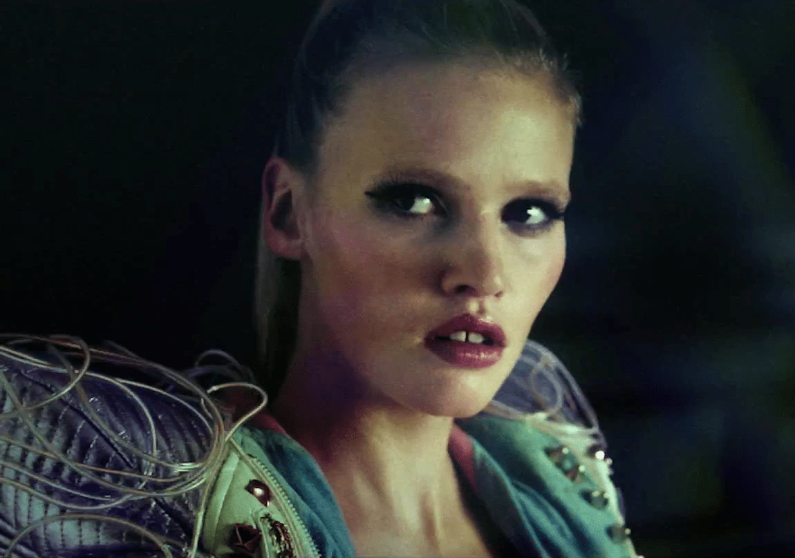 Lara Stone's New Frame Collection Is Perfect for Aspiring Models-Off-Duty