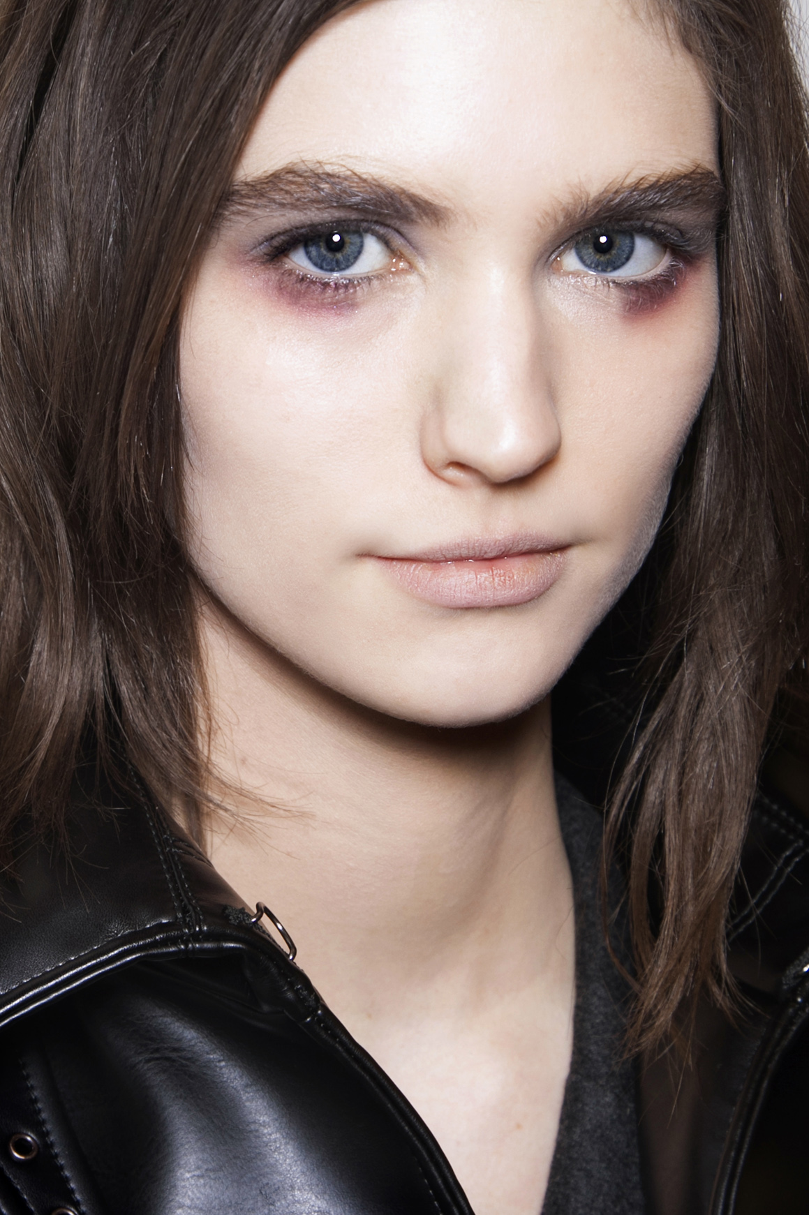 How to Style Hair Without Heat in the Summer