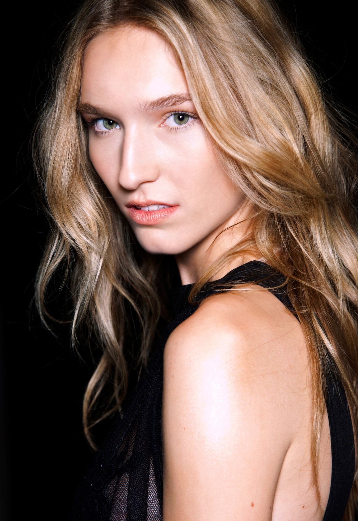 9 Tips to Keep Dry Scalp and Dandruff in Check