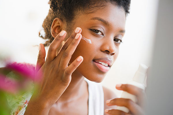 Natural, Organic, and Chemical-Free Sunscreens to Look Into This Year