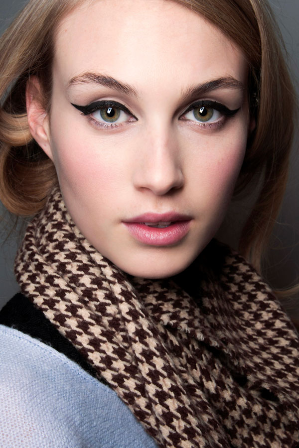 How to Keep Your Eye Makeup on Your Eyes