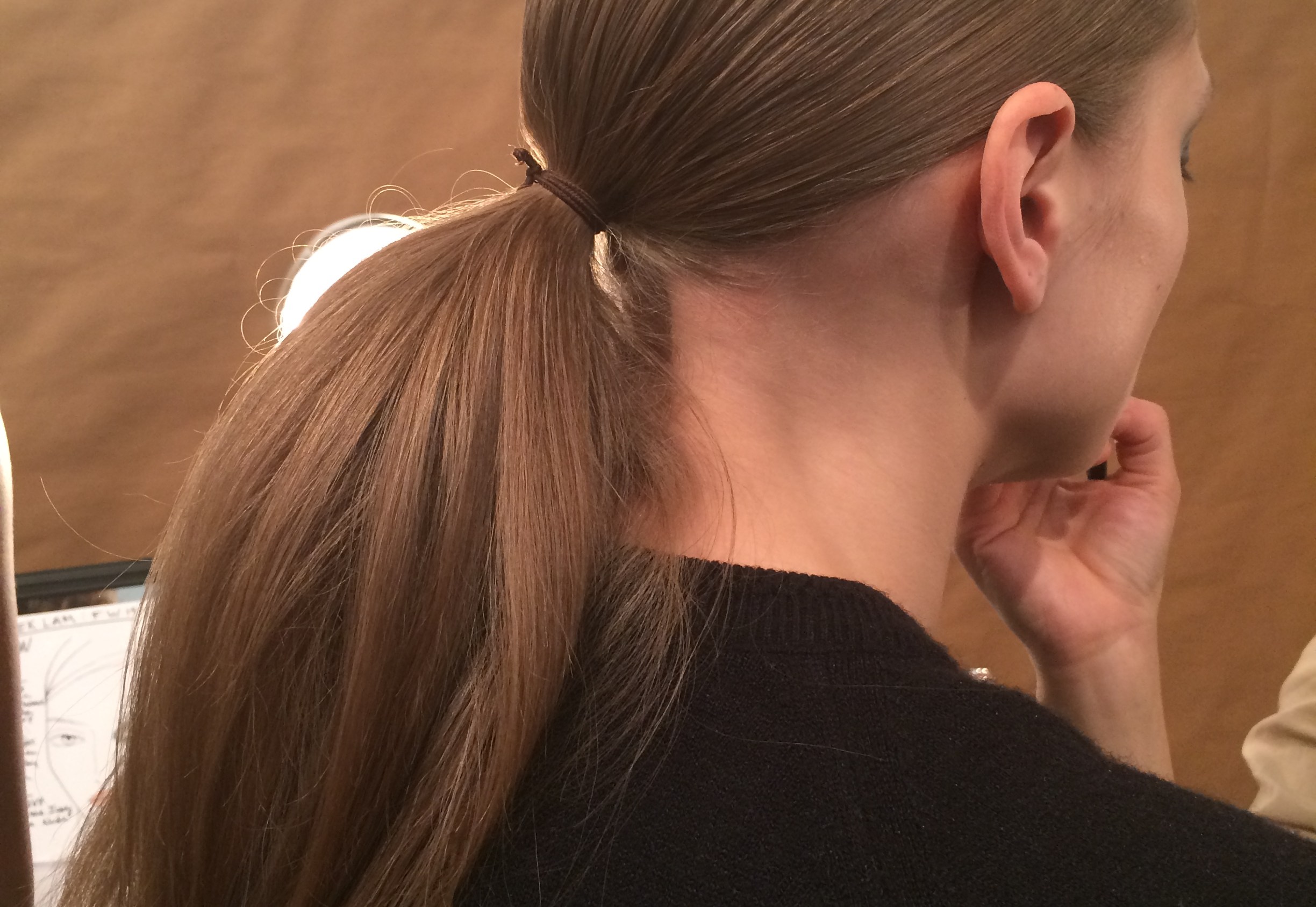 How to Get the Perfect Low Ponytail With Texture