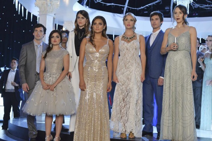 Lucy Hale Looks Totally Different as a Blonde