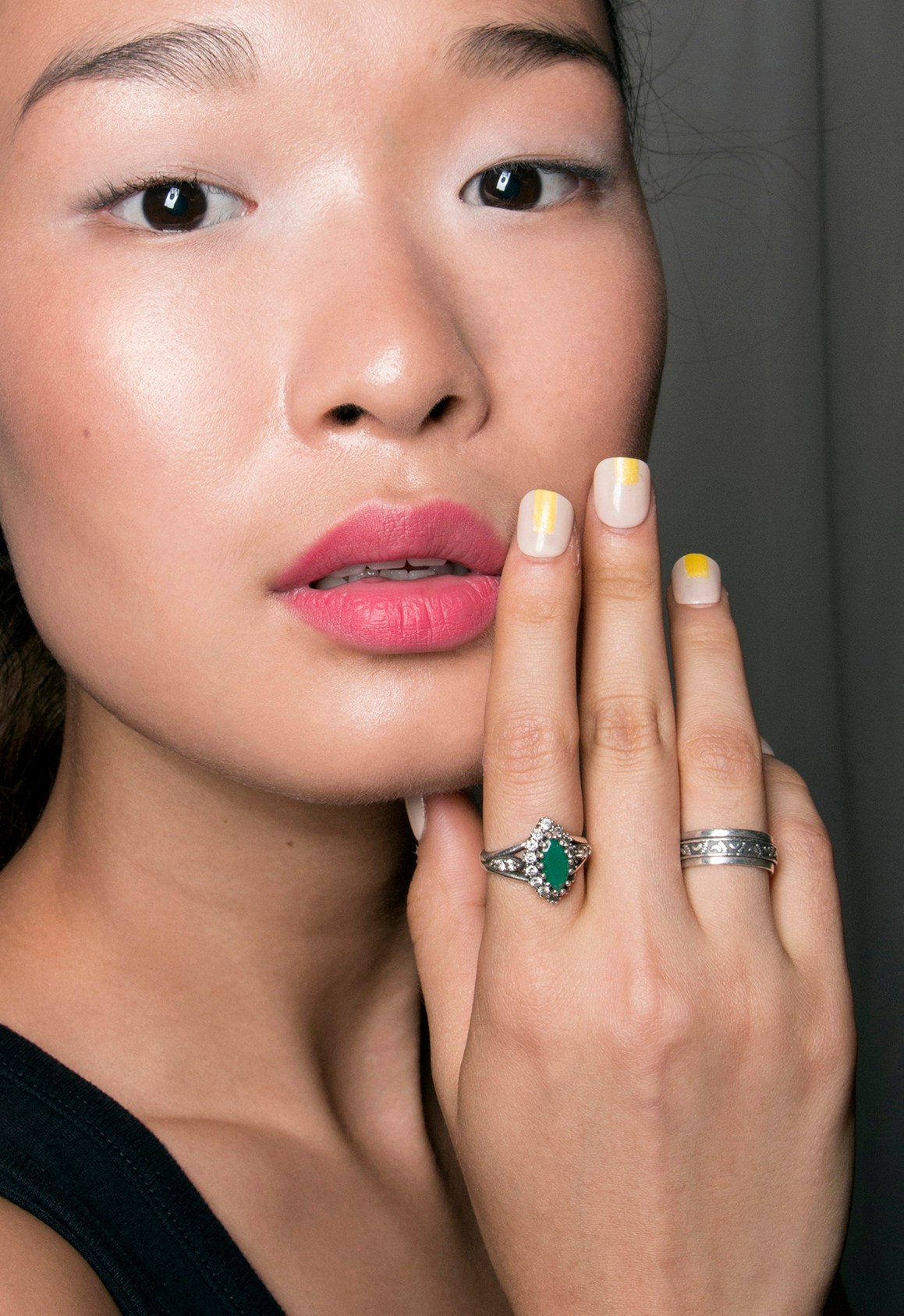 How to Do Your Eyebrows