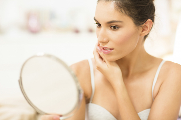 What You Need to Know About Acne-Prone Skin and Suncreen