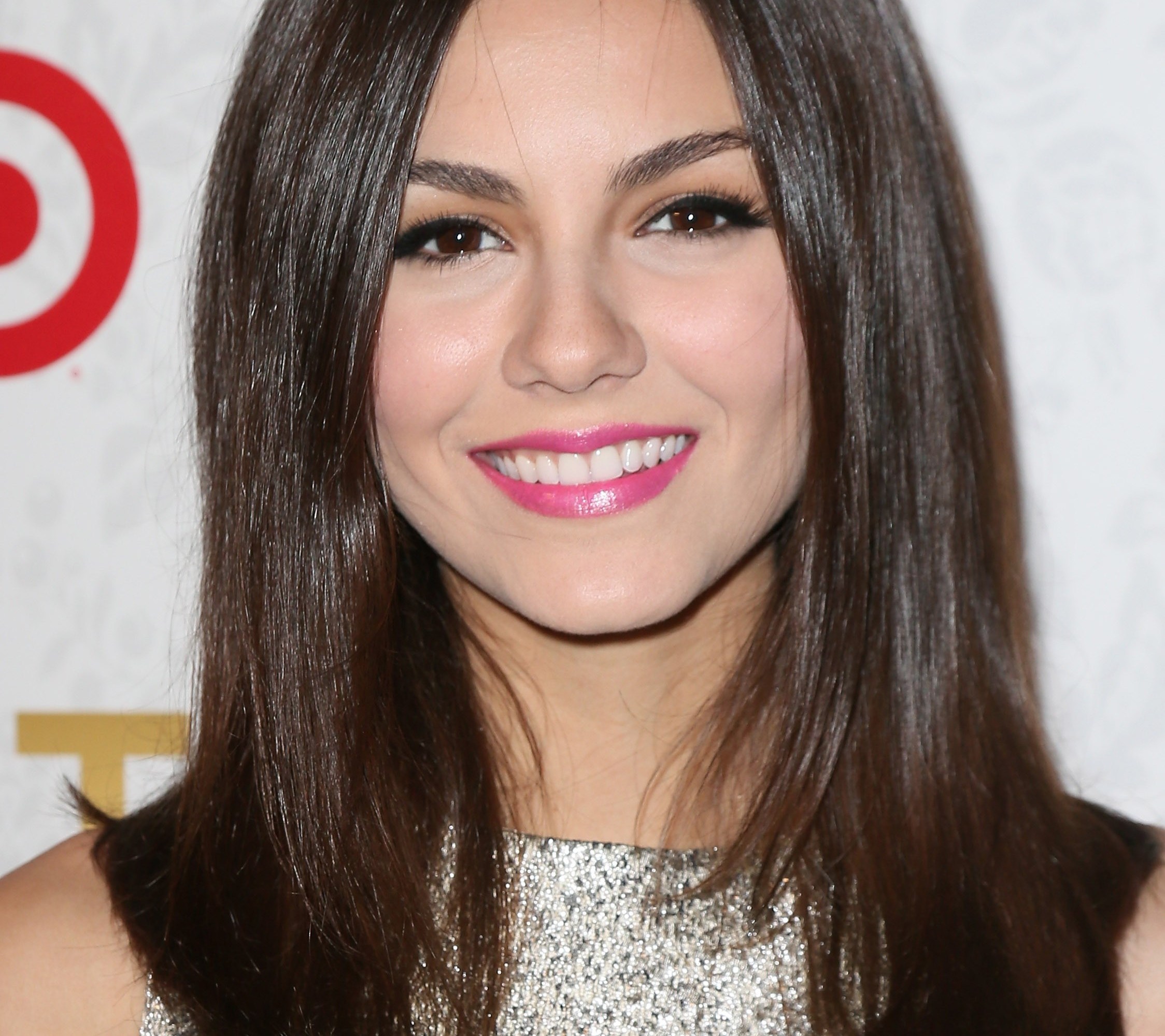 Victoria Justice Leaves Ariana Grande Coachella 2019 Performance