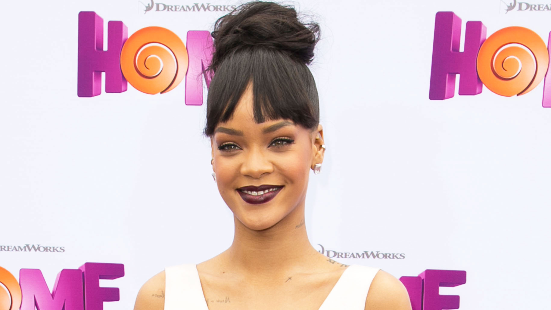Rihanna Confirms Working On Her Own Beauty Line