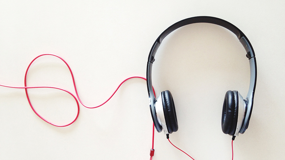 15 Cool Cosmetics Bags You'll Actually Want Take On the Road With You