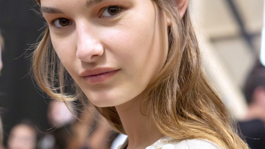 Hilary Duff Is Single-Handedly Reviving the Pastel Hair Trend