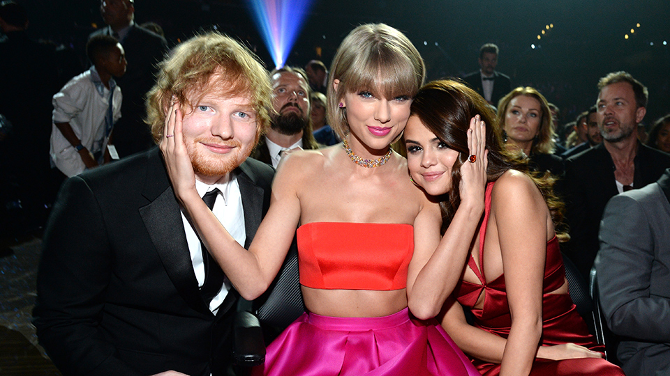 Selena Gomez Crumples Up a 'Marry Justin Please' Sign Onstage