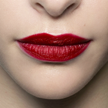 How to Perfect the Goth Makeup Trend for Fall 2015