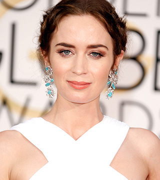 How Get Emily Blunt's Entire Golden Globes Hair and Makeup Look