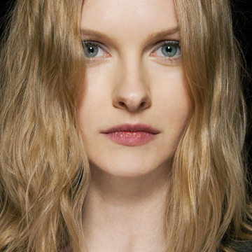 The 5-Step Guide to Perfectly Imperfect Messy Hair