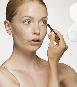 The Weird Upside of Acne: Turns Out You'll Age Better