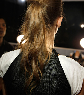 9 Tips to Keep Dry Scalp and Dandruff in Check