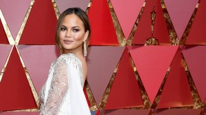 6 Ridiculously Easy Hair Looks You Can Do with a Scarf