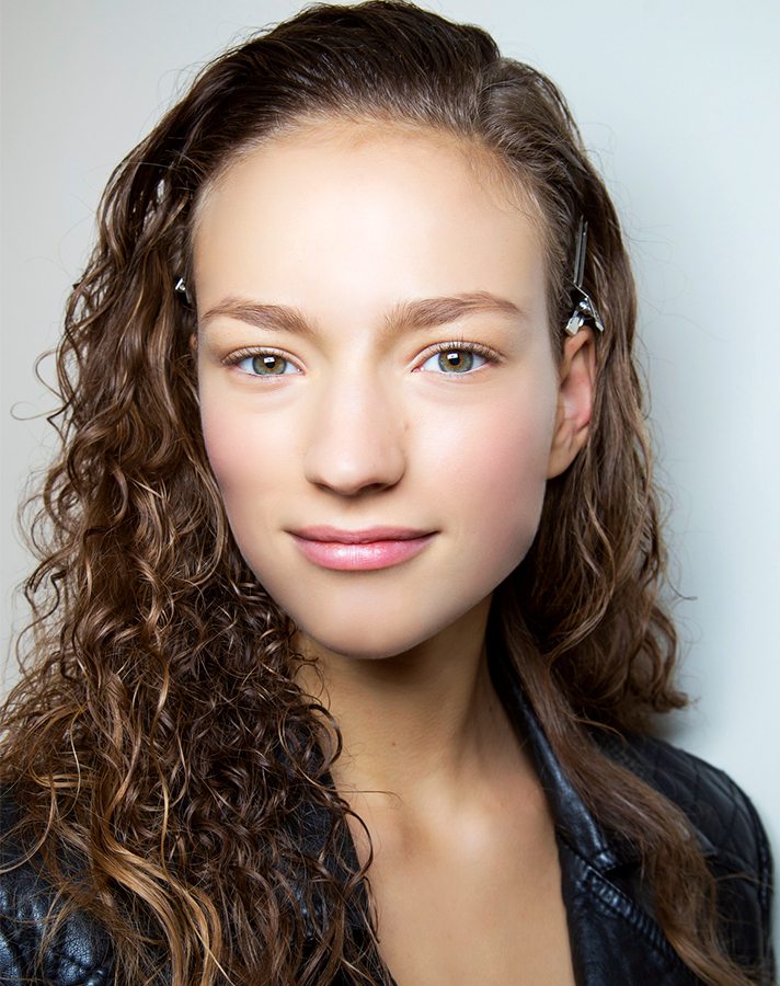 how to dry curly hair