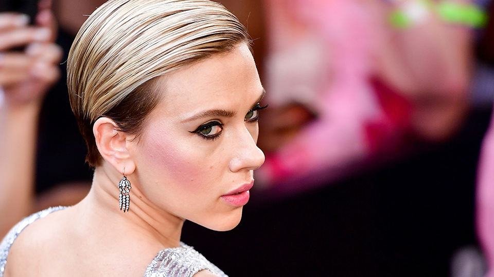Scarlett Johansson Hair: Scarlett with short, slicked-back hair at the "Rough Night" premiere in June 2017.