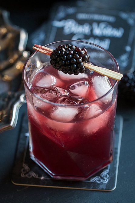 STYLECASTER | Halloween Cocktails