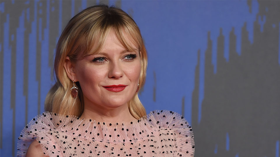 How to Clean Out Your Beauty Stash