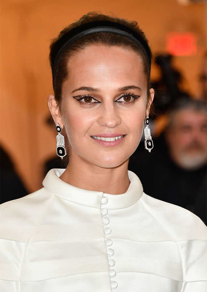 STYLECASTER | Celebs Who Elevated the Basic Cat Eye | 