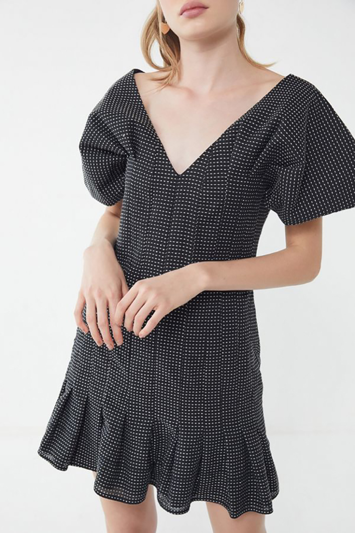 STYLECASTER | 2019 Trend Forecast: Puffy Sleeves Aren't Going Anywhere