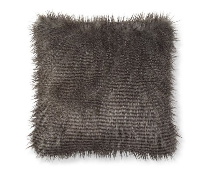 STYLECASTER | Pillows So Fuzzy They're Basically Blankets