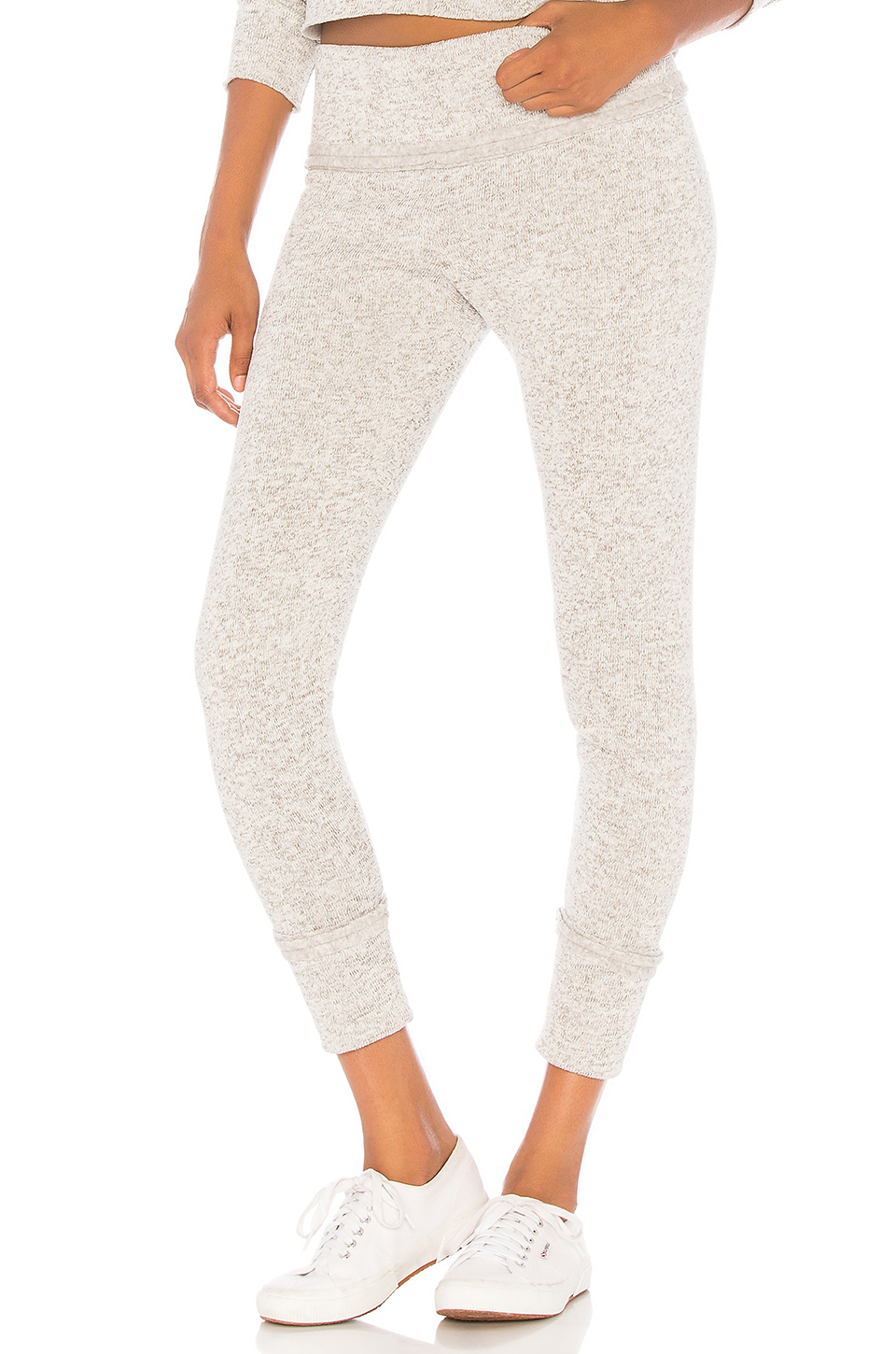 STYLECASTER | 11 Pairs of Winter Leggings That Will Actually Keep You Warm, According to Reviews