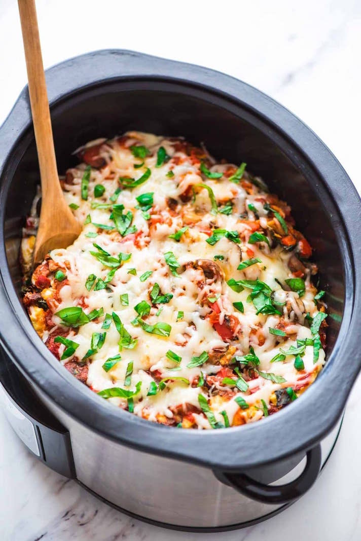 STYLECASTER | 17 Easy Whole Grain Pasta Recipes That Don't Suck | Crockpot Ziti with Veggies and Cheese