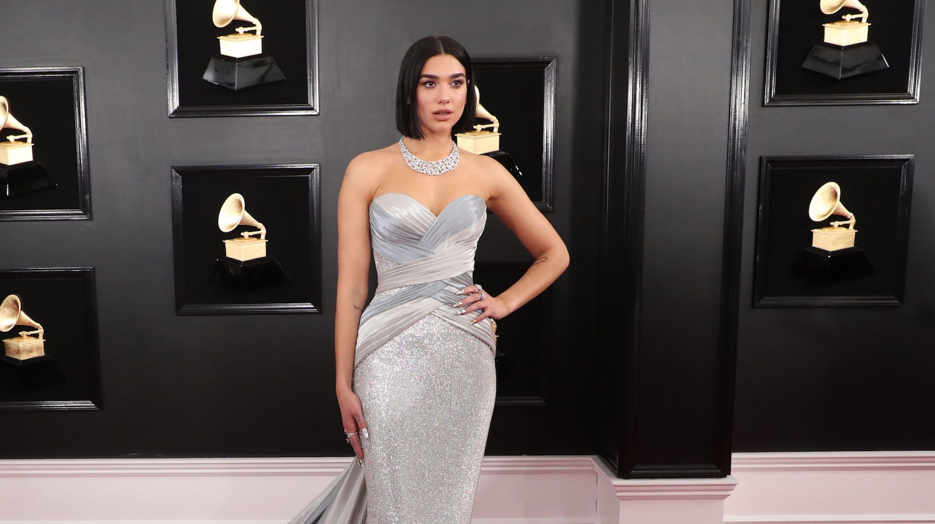 Dua Lipa's 2019 Grammys Look Is Worthy of Wonder Woman