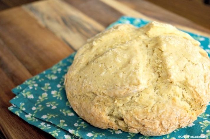 STYLECASTER | 27 Slow-Cooker Breads That Honestly Kind of Blow My Mind