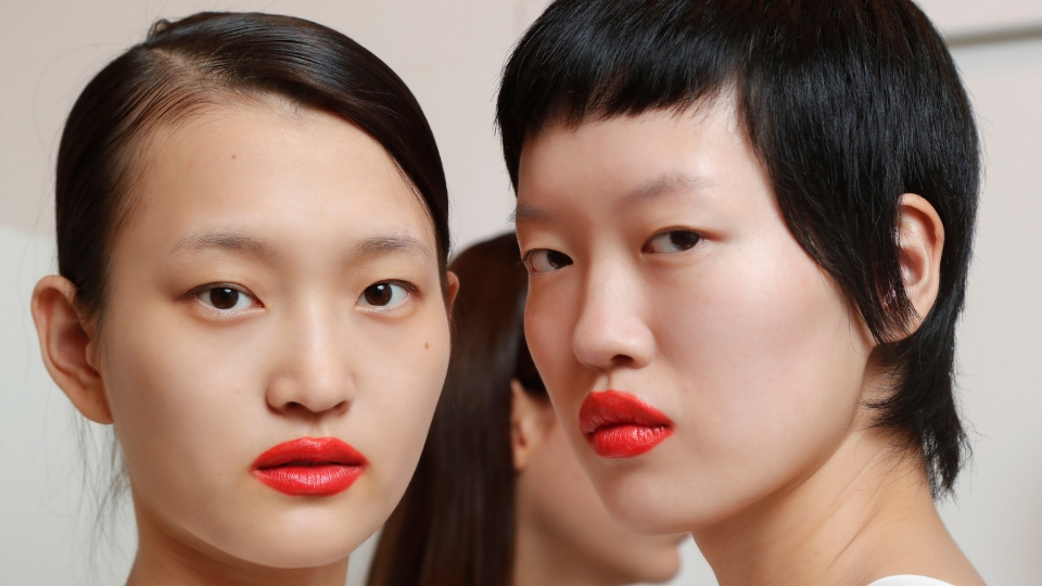 models red lipstick stylecaster