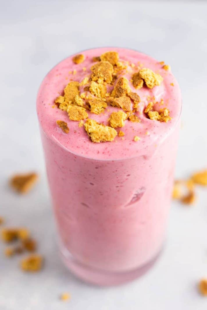 STYLECASTER | 17 High-Protein Smoothies With No Protein Powder | Strawberry Cheesecake Smoothie