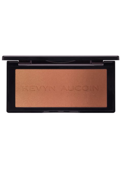 matte-bronzer-kevyn-aucoin