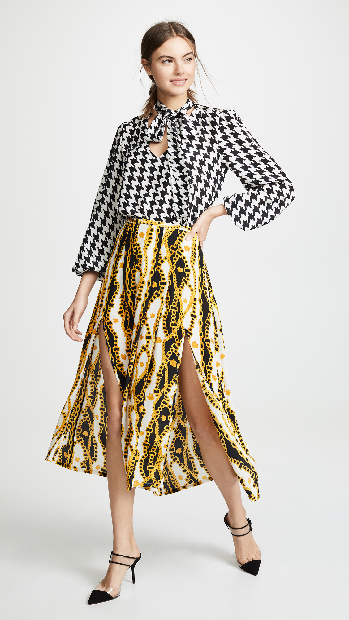 Knot Prints Are the Latest Retro Trend to Resurface in 2019 | STYLECASTER