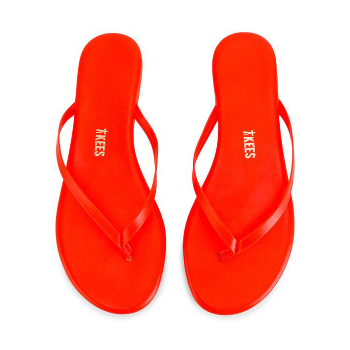 STYLECASTER | Are Flip-Flops Doomed to Be Forever Un-Cute?