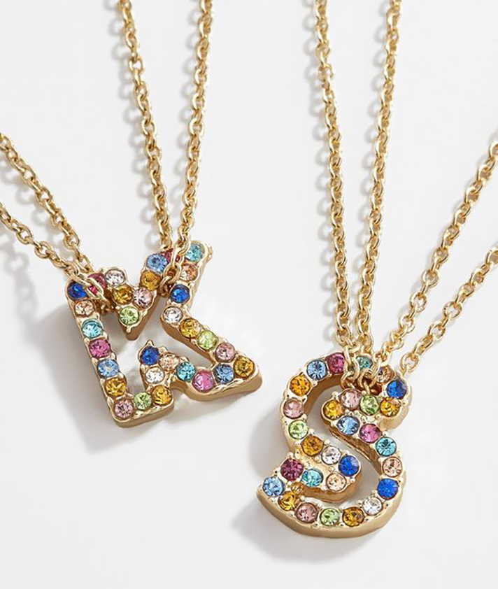 STYLECASTER | Word and Name Jewelry Is Having a Moment, Because Carrie Bradshaw Is a Forever Fashion Icon