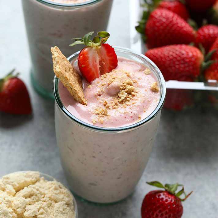 STYLECASTER | 17 High-Protein Smoothies with 5 Ingredients or Less | Strawberry Cheesecake Protein Smoothie