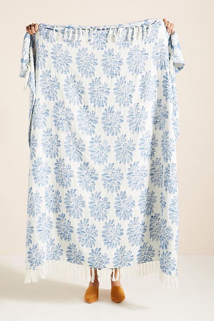 STYLECASTER | Lightweight Summer Blankets You Can Snuggle Up In Without Overheating