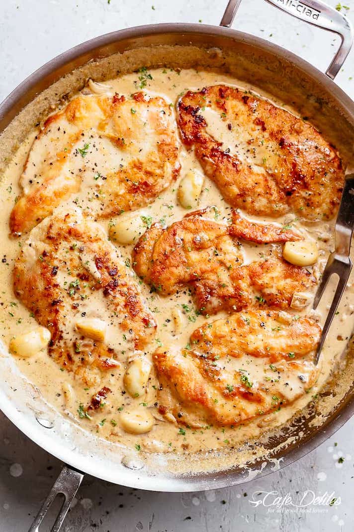 STYLECASTER | Easy Weeknight Chicken Recipes That Are Perfect for Fall | Creamy Garlic Chicken Breasts