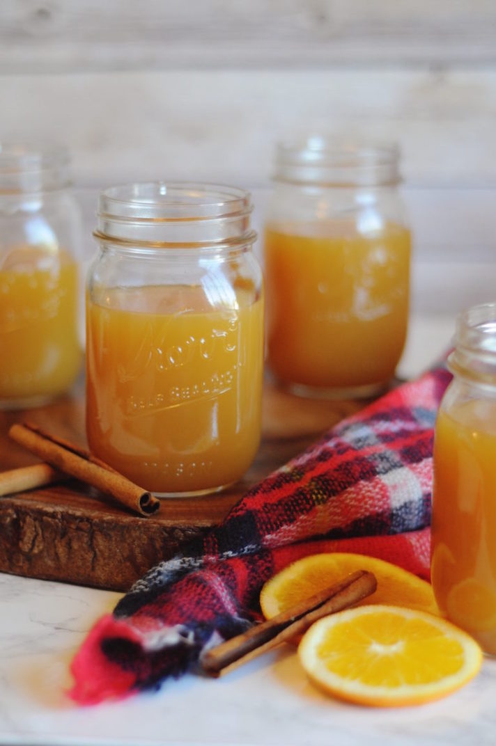 STYLECASTER | 17 Slow-Cooker Cocktails That'll Heat Up a Holiday Party | Holiday Wassail