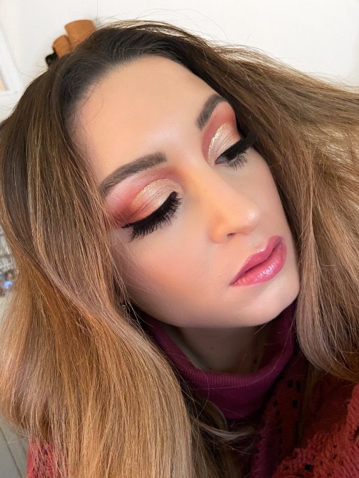 how-to-apply-cut-crease-eyeshadow