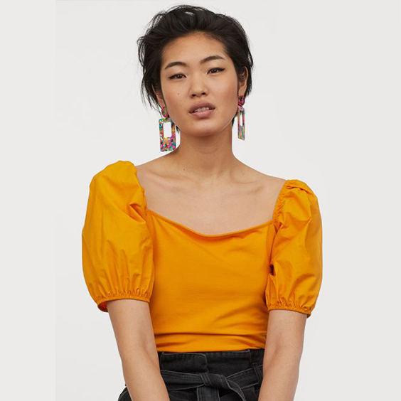 STYLECASTER | Selena Gomez 'Selena + Chef' Outfits