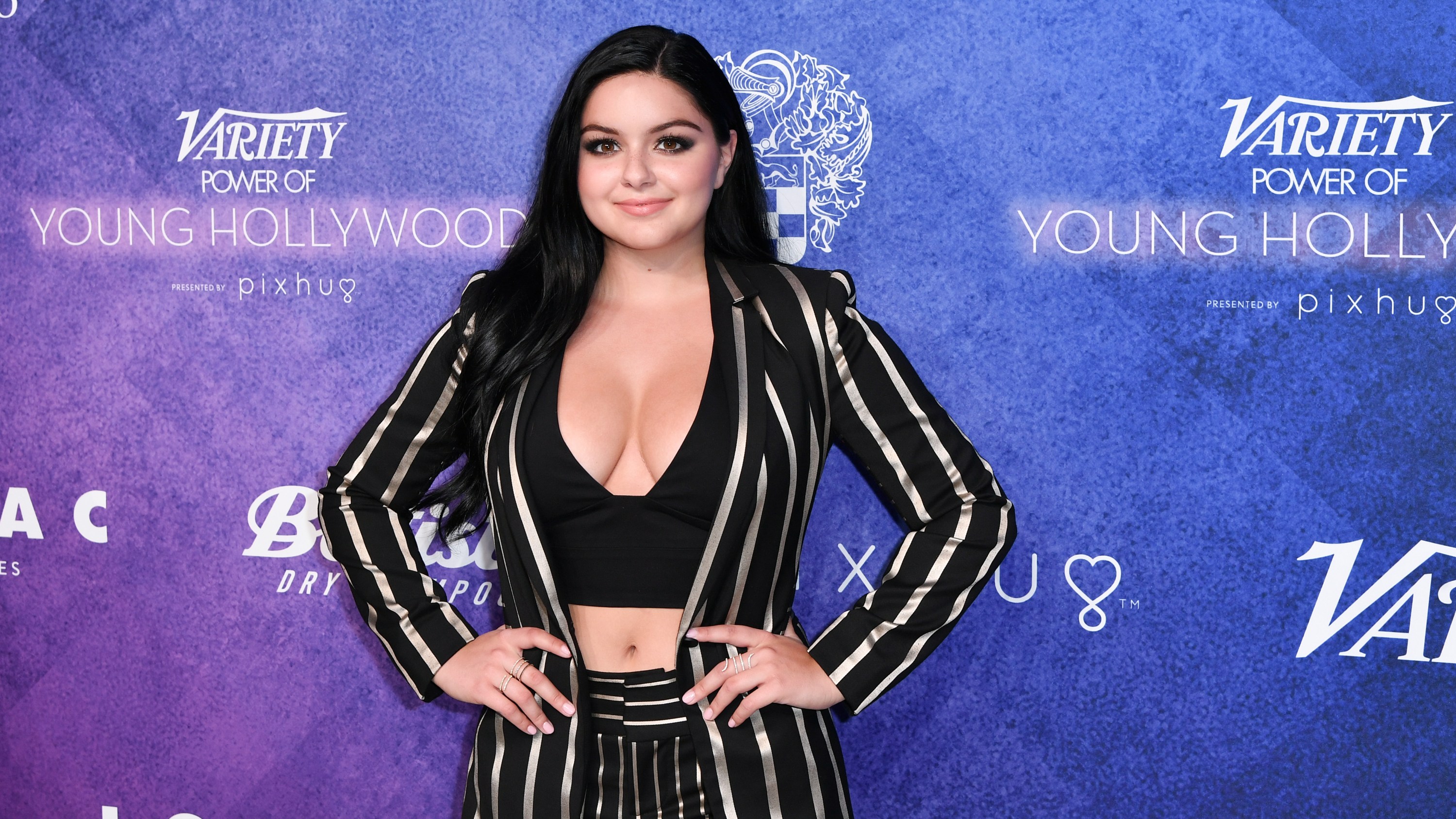 STYLCASTER | Ariel Winter pink hair