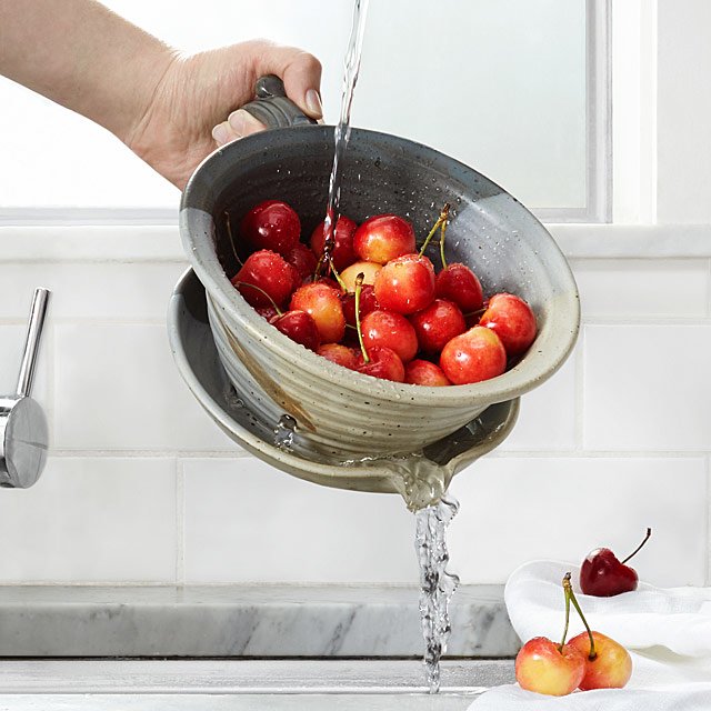 STYLECASTER | 50 under 50 kitchen gadgets | berry buddy