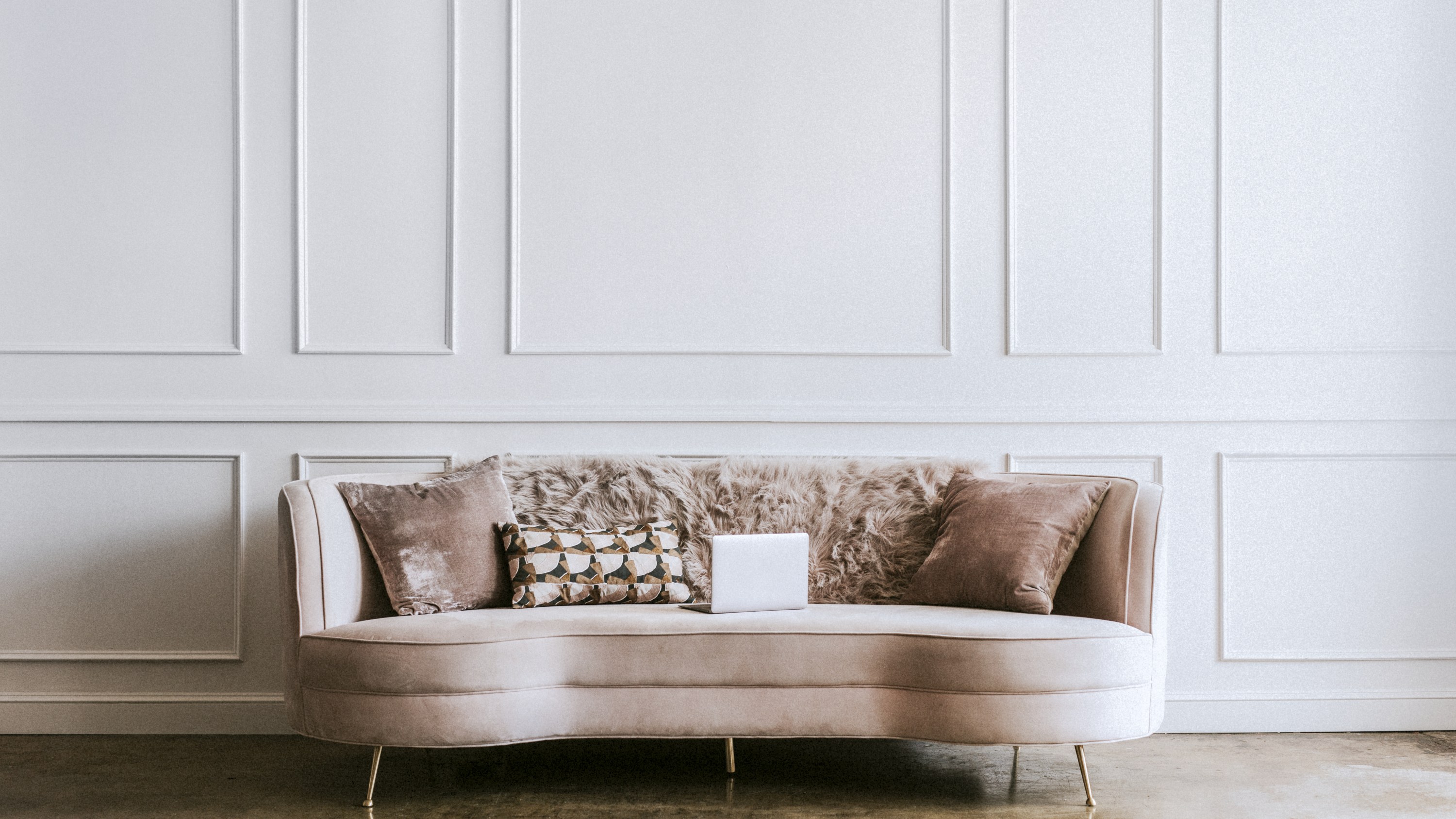 couches for small spaces amazon