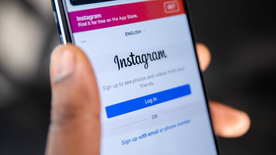 instagram-phone