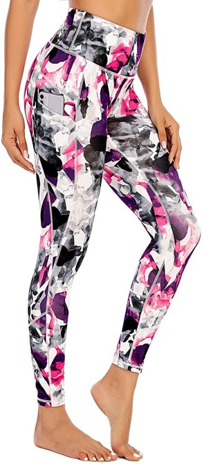 STYLECASTER | Jennifer Lopez's Printed Leggings