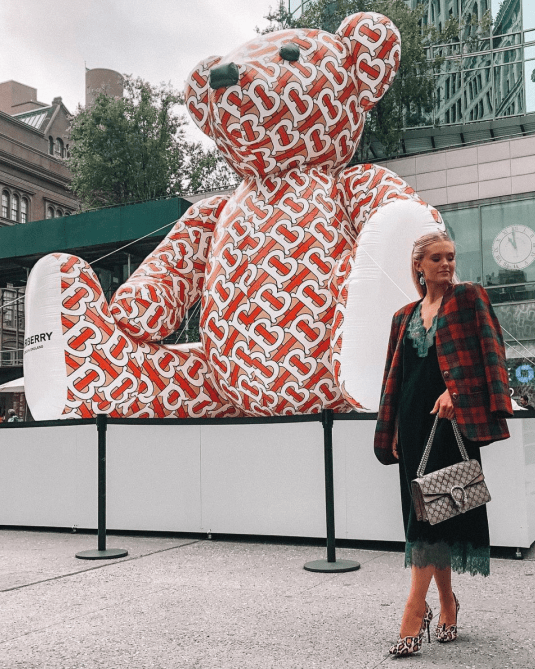 STYLECASTER | Dressing To Look Taller