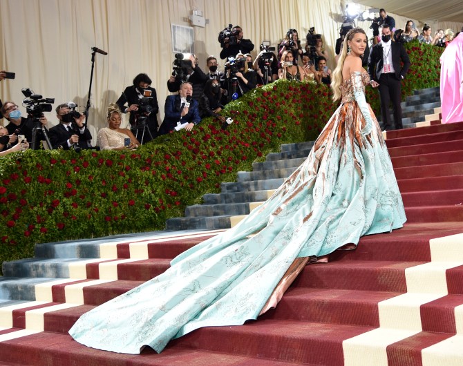 STYLECASTER | Blake Lively Met Gala Look 